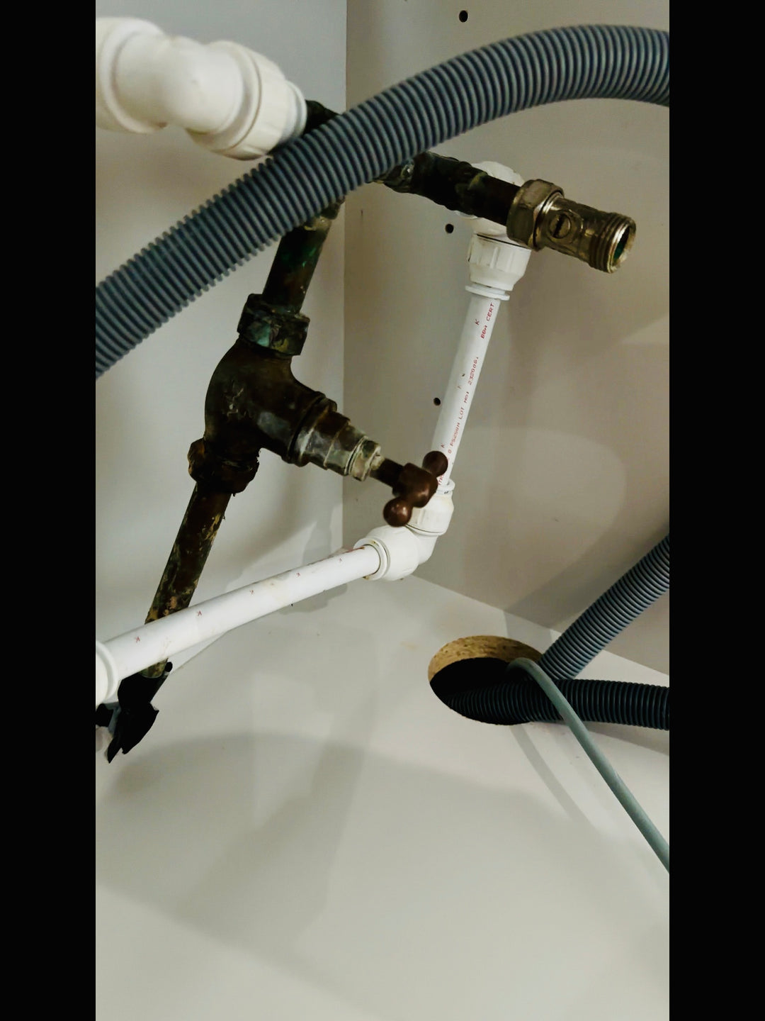 “Neat Pipework Fix for Sink Units – Grommets &amp; Pipe Covers Kit”