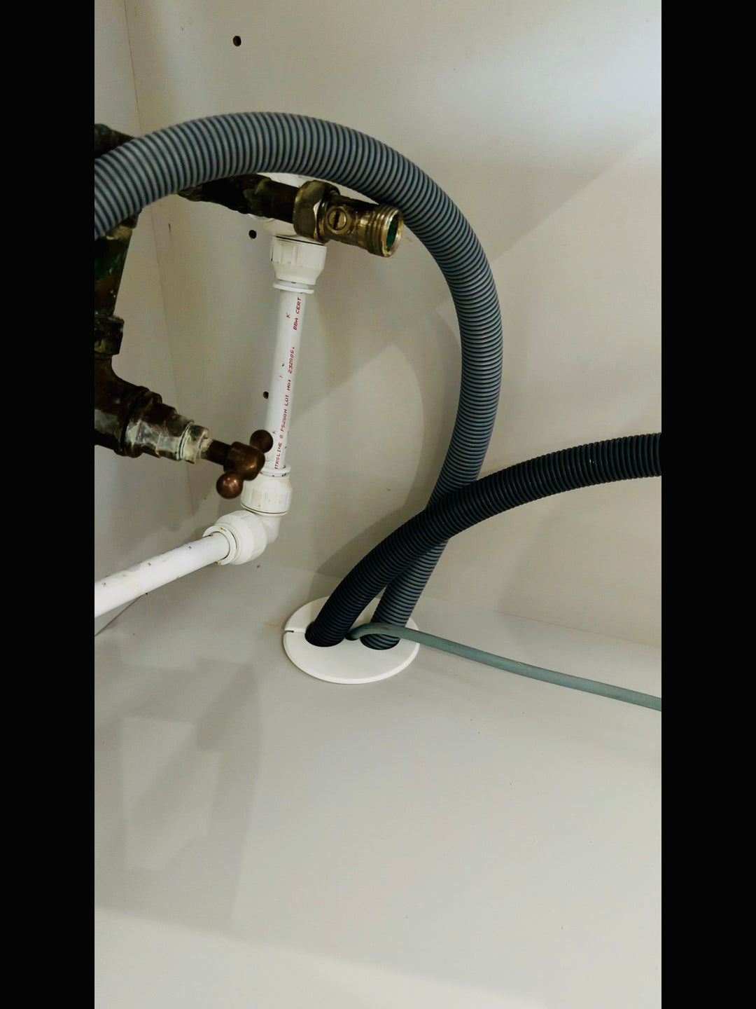 “Neat Pipework Fix for Sink Units – Grommets &amp; Pipe Covers Kit”